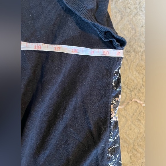 Loft Short Sleeve Back Patterned Shirt Large Petite - Picture 5 of 8